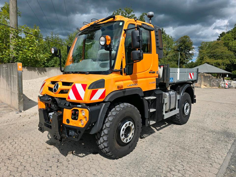 Unimog U429 NKS-F-UGE-42 Mercedes-Benz 405/10 405/12 UGE Mercedes-Benz U 318 323 327 423 427 429 430 EasyDrive Variopilot Mulag MKM 700 Böschungsmäher Böschungsmulcher Bucher Salzstreuer - Vozilo za zimsko službo: slika 1 Unimog U429 NKS-F-UGE-42 Mercedes-Benz 405/10 405/12 UGE Mercedes-Benz U 318 323 327 423 427 429 430 EasyDrive Variopilot Mulag MKM 700 Böschungsmäher Böschungsmulcher Bucher Salzstreuer - Vozilo za zimsko službo: slika 1