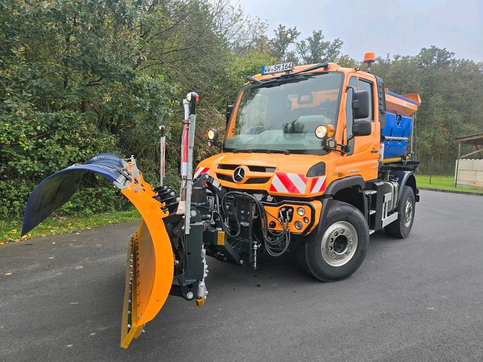 Unlmog 405 U 423 Schmidt Stratos Schneepflug U430 427 Mercedes 318 530 527 Winterdienst - Vozilo za zimsko službo: slika 2 Unlmog 405 U 423 Schmidt Stratos Schneepflug U430 427 Mercedes 318 530 527 Winterdienst - Vozilo za zimsko službo: slika 2