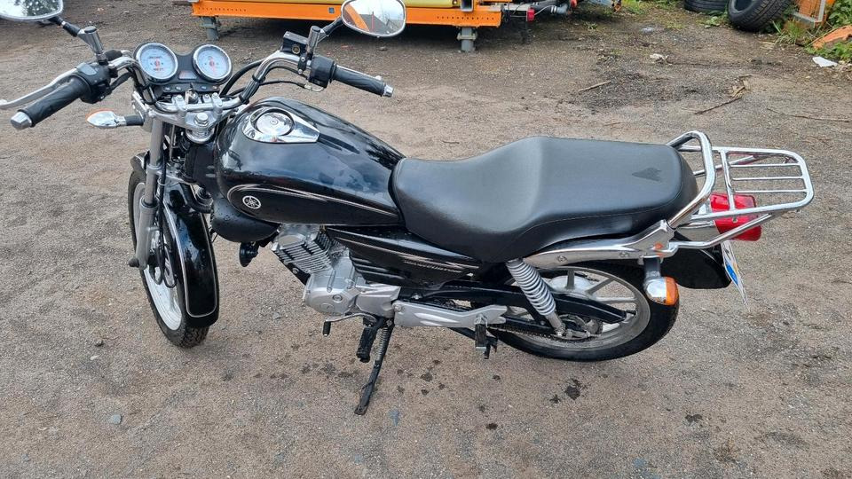YAMAHA YBR Custom Motorrad 9626km Moped - Motorno kolo: slika 1 YAMAHA YBR Custom Motorrad 9626km Moped - Motorno kolo: slika 1