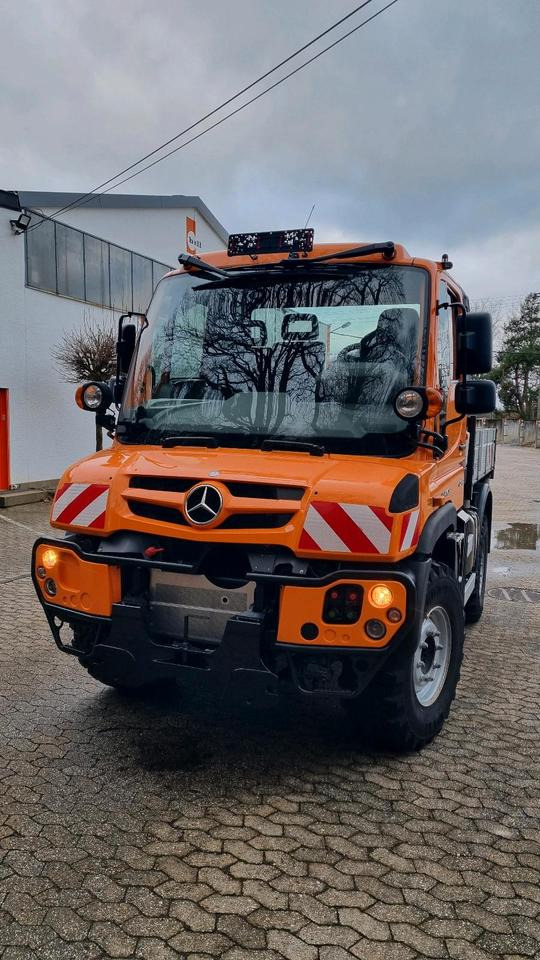 Zu vermieten Unimog 405 U318 423 429 430 Mercedes Benz 318 527 Vermietung - Vozilo za zimsko službo: slika 2 Zu vermieten Unimog 405 U318 423 429 430 Mercedes Benz 318 527 Vermietung - Vozilo za zimsko službo: slika 2