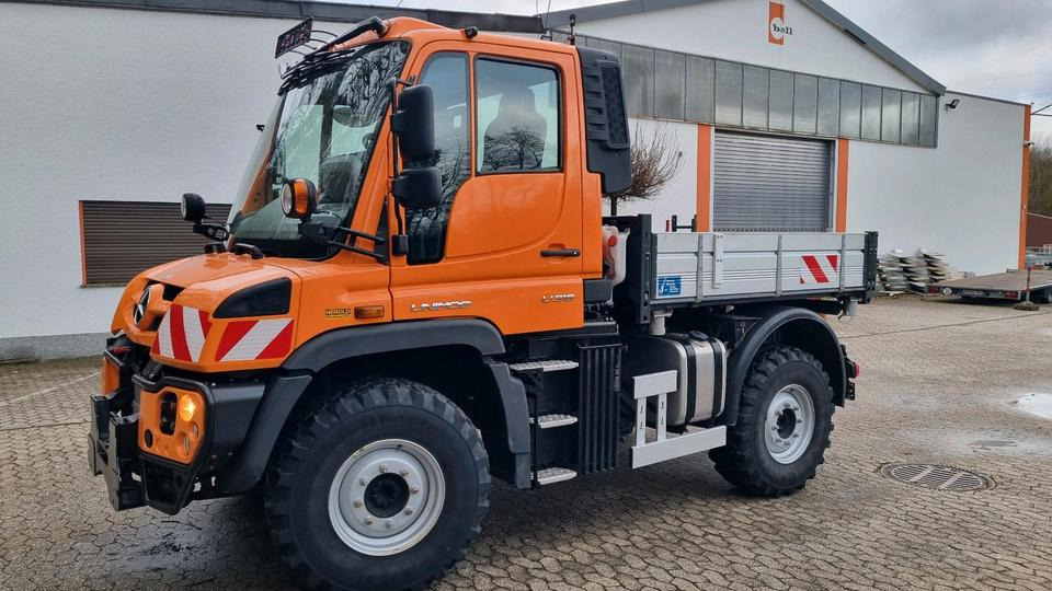 Zu vermieten Unimog 405 U318 423 429 430 Mercedes Benz 318 527 Vermietung - Vozilo za zimsko službo: slika 3 Zu vermieten Unimog 405 U318 423 429 430 Mercedes Benz 318 527 Vermietung - Vozilo za zimsko službo: slika 3