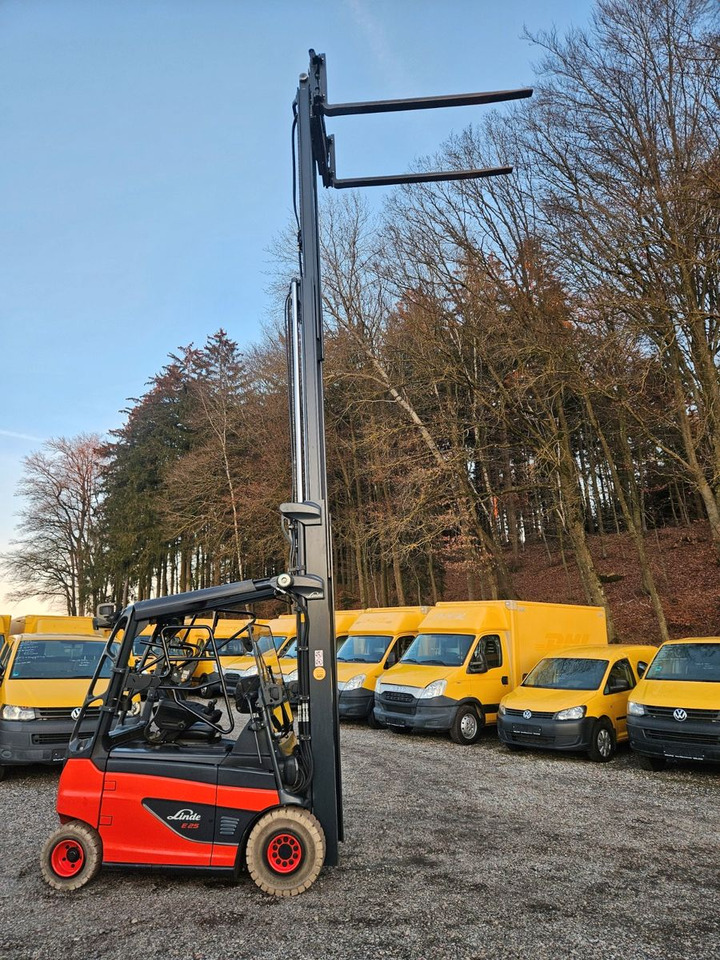Linde E25 R Roadster , 6.880mm Hubhöhe, StVZO hydr. Zi - Električni viličar: slika 3 Linde E25 R Roadster , 6.880mm Hubhöhe, StVZO hydr. Zi - Električni viličar: slika 3