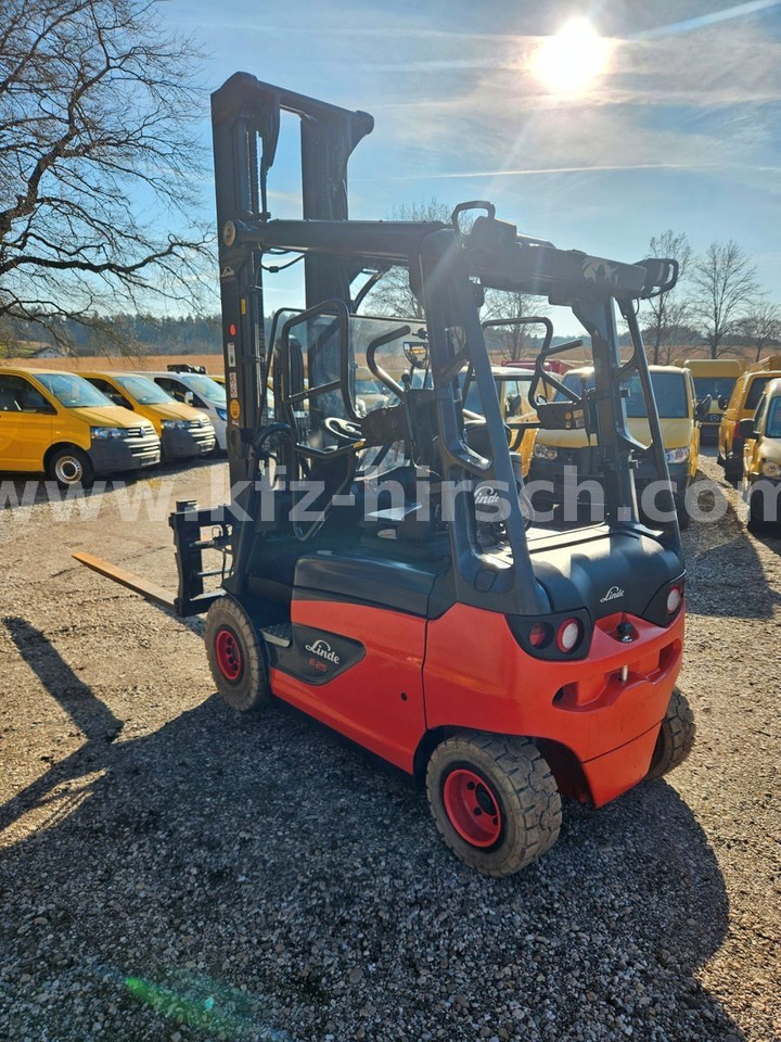 Linde E25 R Roadster , 6.880mm Hubhöhe, StVZO hydr. Zi - Električni viličar: slika 4 Linde E25 R Roadster , 6.880mm Hubhöhe, StVZO hydr. Zi - Električni viličar: slika 4