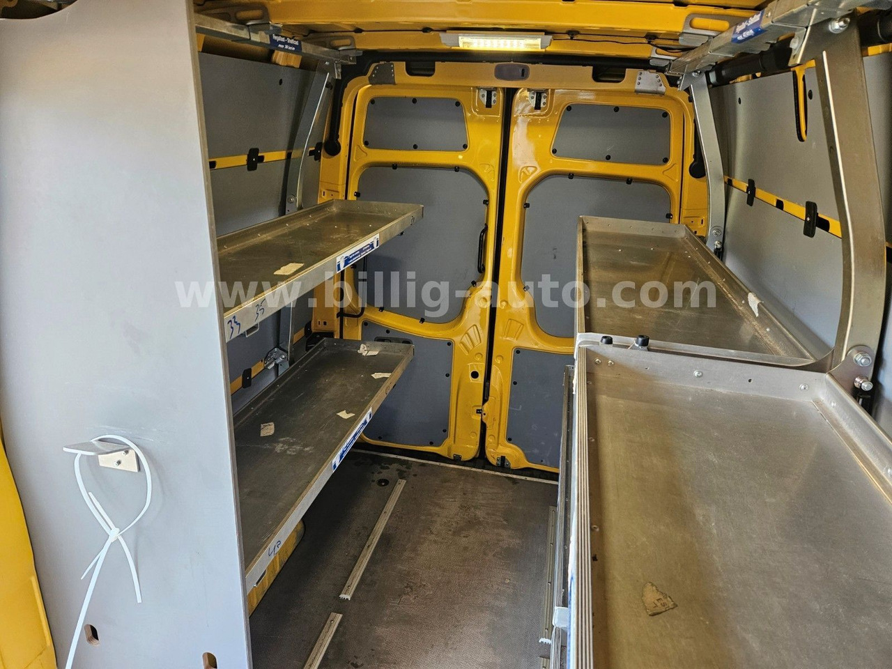 Mercedes-Benz Sprinter 314 CAM Bluetooth Durchgang Regal 1.Hd - Potniški kombi: slika 3 Mercedes-Benz Sprinter 314 CAM Bluetooth Durchgang Regal 1.Hd - Potniški kombi: slika 3