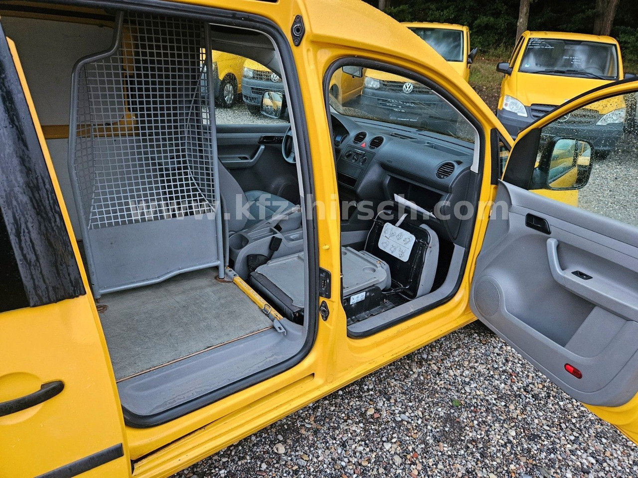 Volkswagen Caddy 2.0 SDI*1.Hand*2-Sitzer*2xSchiebetüre - Potniški kombi: slika 4 Volkswagen Caddy 2.0 SDI*1.Hand*2-Sitzer*2xSchiebetüre - Potniški kombi: slika 4