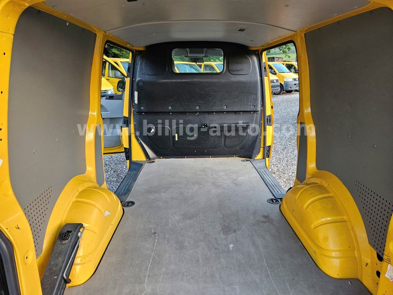 Volkswagen T5 Transporter 2.0TDI *2xSchiebetüre*Scheckheft - Mali kombi: slika 3 Volkswagen T5 Transporter 2.0TDI *2xSchiebetüre*Scheckheft - Mali kombi: slika 3