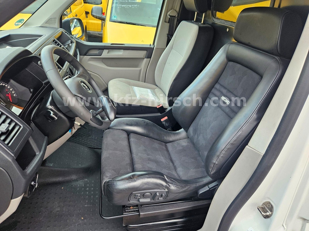 Volkswagen T6 Automatik/ DSG Sortimo Stdhzg Behindertenger. - Potniški kombi: slika 5 Volkswagen T6 Automatik/ DSG Sortimo Stdhzg Behindertenger. - Potniški kombi: slika 5