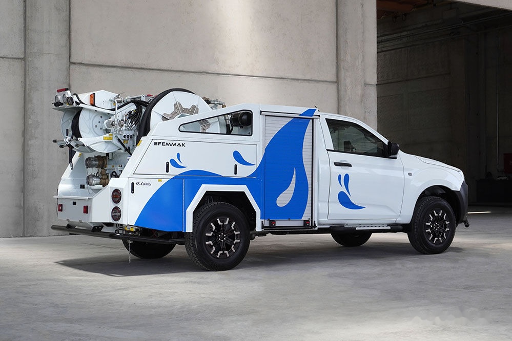 EFEMMAK Xs-Combi Combined Sewer Jetting And Vacuum Vehicle - Vakuumski tovornjak: slika 1 EFEMMAK Xs-Combi Combined Sewer Jetting And Vacuum Vehicle - Vakuumski tovornjak: slika 1