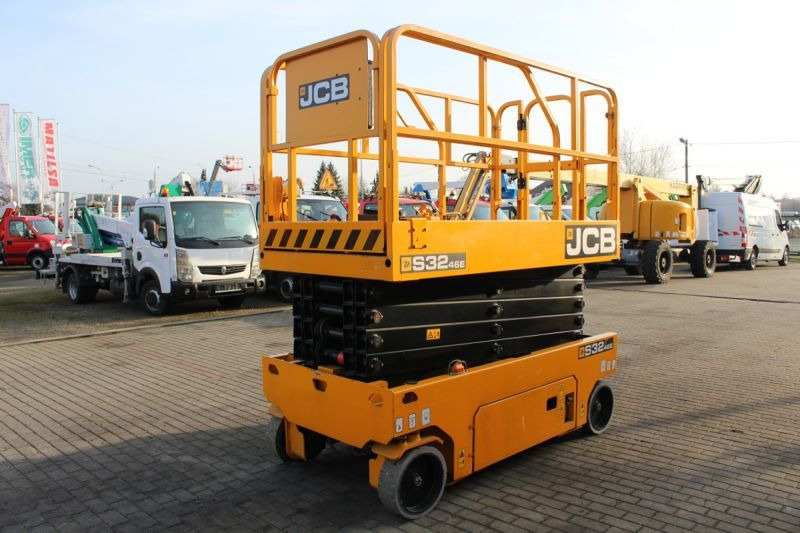 JCB podnośnik nożycowy elektryczny 12 m JCB S3246E electric scissor lift - Škarjasta dvižna ploščad: slika 4 JCB podnośnik nożycowy elektryczny 12 m JCB S3246E electric scissor lift - Škarjasta dvižna ploščad: slika 4