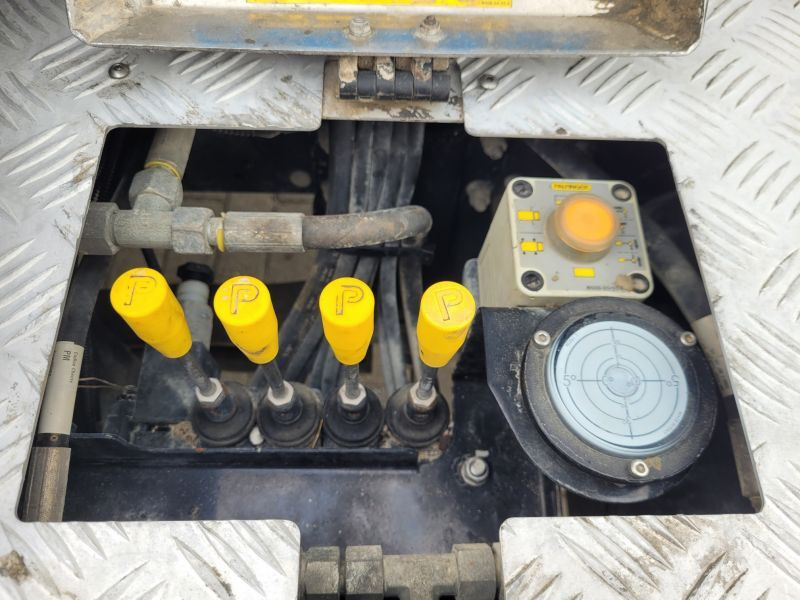 Dvižna ploščad montirana na tovornjak Nissan Cabstar NT400 podnośnik koszowy Palfinger P200 AXE boom lift bucket truck: slika 15