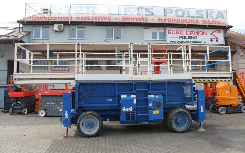 Podnośnik nożycowy 4x4 spalinowy 15 m Genie GS4390 - Škarjasta dvižna ploščad: slika 5 Podnośnik nożycowy 4x4 spalinowy 15 m Genie GS4390 - Škarjasta dvižna ploščad: slika 5