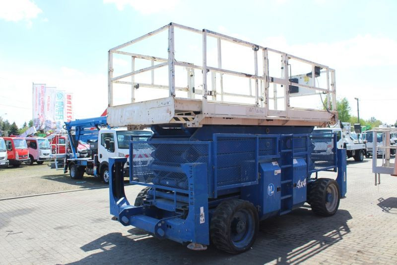 Podnośnik nożycowy 4x4 spalinowy 18 m Genie GS 5390 RT - Škarjasta dvižna ploščad: slika 3 Podnośnik nożycowy 4x4 spalinowy 18 m Genie GS 5390 RT - Škarjasta dvižna ploščad: slika 3