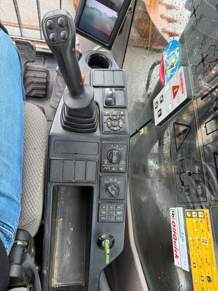 Bager goseničar Volvo ECR 235 EL: slika 15