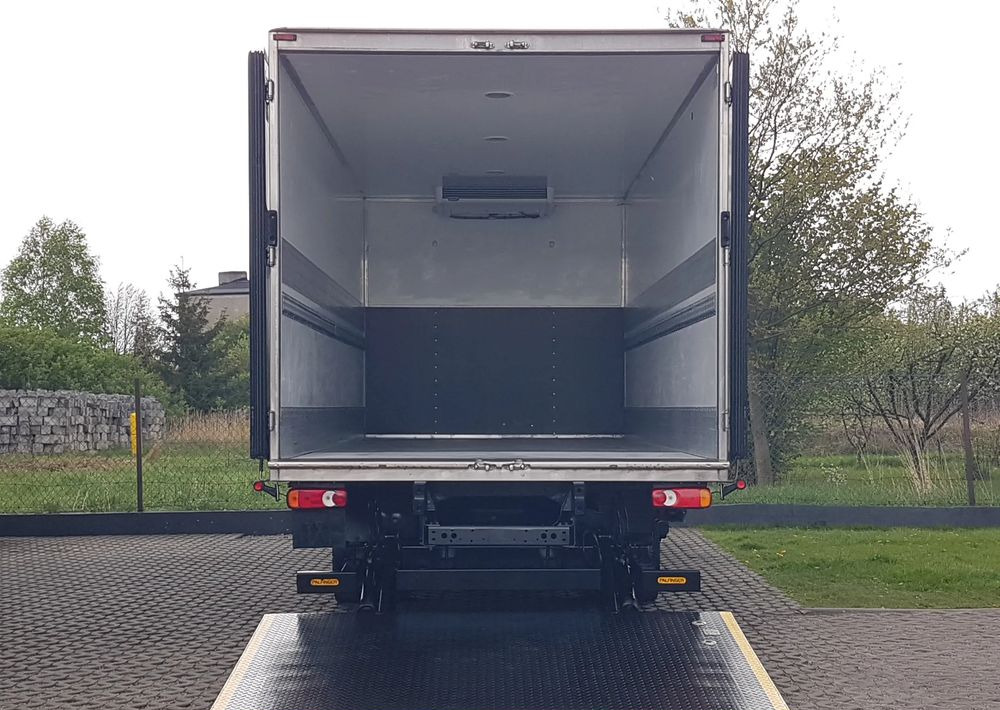 DAF 12T LF 210 WINDA CHŁODNIA 14EP 5,79x2,48x2,29 KLIMA AGREGAT - Tovornjak hladilnik: slika 5 DAF 12T LF 210 WINDA CHŁODNIA 14EP 5,79x2,48x2,29 KLIMA AGREGAT - Tovornjak hladilnik: slika 5