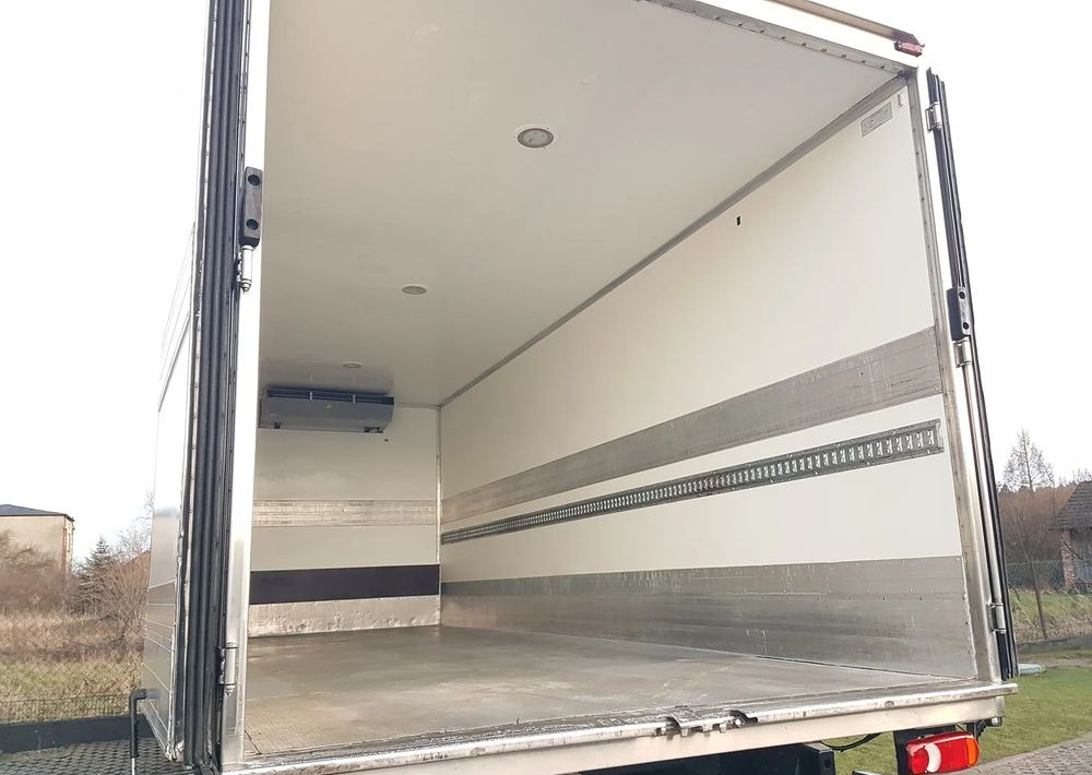 Tovornjak hladilnik DAF 16T LF 230 WINDA CHŁODNIA 16EP 6,58x2,48x2,38 KLIMA IZOTERMA MROŹNIA: slika 18