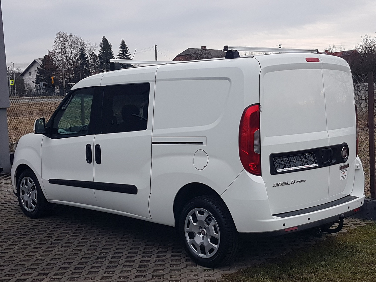 FIAT FIAT DOBLO DŁUGI 1,6 16V DIESEL EURO-6CH MULTIJET DOBLO DŁUGI 1,6 16V DIESEL EURO-6CH MULTIJET 105 KM 6-BIEGÓW MANUAL MAXI WERSJA 5 – OSÓB - Dostavno vozilo, Dostavno vozilo z dvojno kabino: slika 3 FIAT FIAT DOBLO DŁUGI 1,6 16V DIESEL EURO-6CH MULTIJET DOBLO DŁUGI 1,6 16V DIESEL EURO-6CH MULTIJET 105 KM 6-BIEGÓW MANUAL MAXI WERSJA 5 – OSÓB - Dostavno vozilo, Dostavno vozilo z dvojno kabino: slika 3
