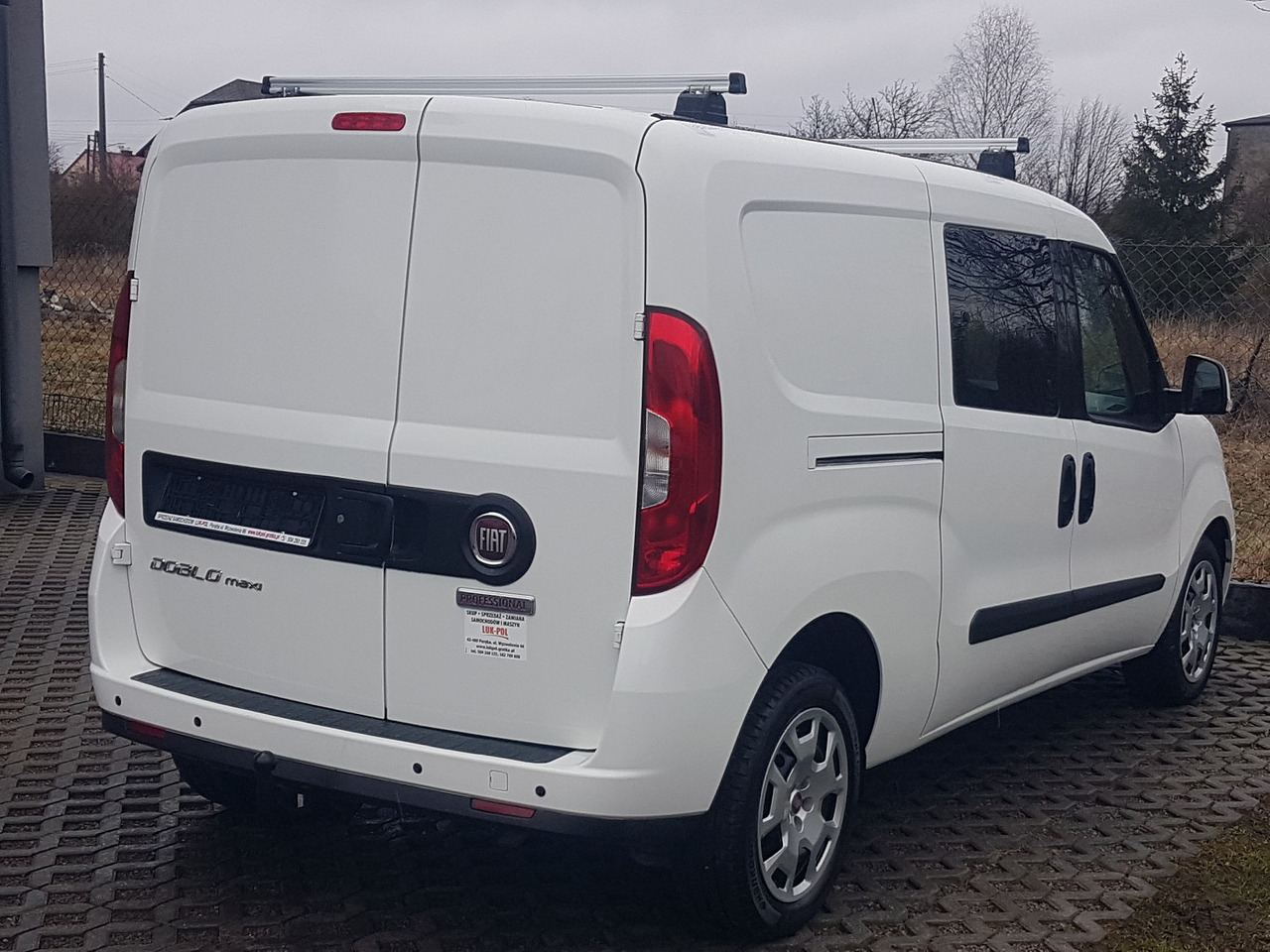 FIAT FIAT DOBLO DŁUGI 1,6 16V DIESEL EURO-6CH MULTIJET DOBLO DŁUGI 1,6 16V DIESEL EURO-6CH MULTIJET 105 KM 6-BIEGÓW MANUAL MAXI WERSJA 5 – OSÓB - Dostavno vozilo, Dostavno vozilo z dvojno kabino: slika 4 FIAT FIAT DOBLO DŁUGI 1,6 16V DIESEL EURO-6CH MULTIJET DOBLO DŁUGI 1,6 16V DIESEL EURO-6CH MULTIJET 105 KM 6-BIEGÓW MANUAL MAXI WERSJA 5 – OSÓB - Dostavno vozilo, Dostavno vozilo z dvojno kabino: slika 4