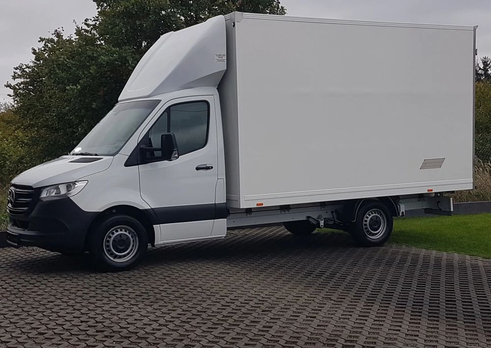 Mercedes-Benz Sprinter KONTENER 8EP 4,13x2,17x2,30 KLIMA 314 CDI MANUAL KRAJOWY - Dostavno vozilo z zabojnikom: slika 2 Mercedes-Benz Sprinter KONTENER 8EP 4,13x2,17x2,30 KLIMA 314 CDI MANUAL KRAJOWY - Dostavno vozilo z zabojnikom: slika 2