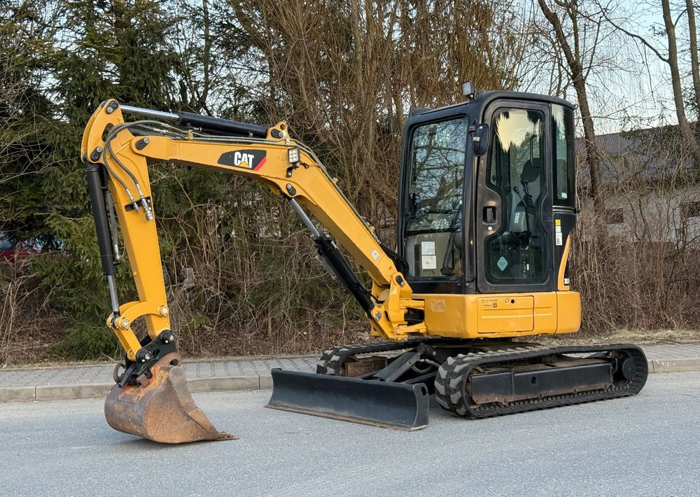 Caterpillar Minikoparka * CAT 303.5 E CR * Sprowadzona ! * Bardzo Dobry Stan * Minikoparka - Bager goseničar: slika 1 Caterpillar Minikoparka * CAT 303.5 E CR * Sprowadzona ! * Bardzo Dobry Stan * Minikoparka - Bager goseničar: slika 1