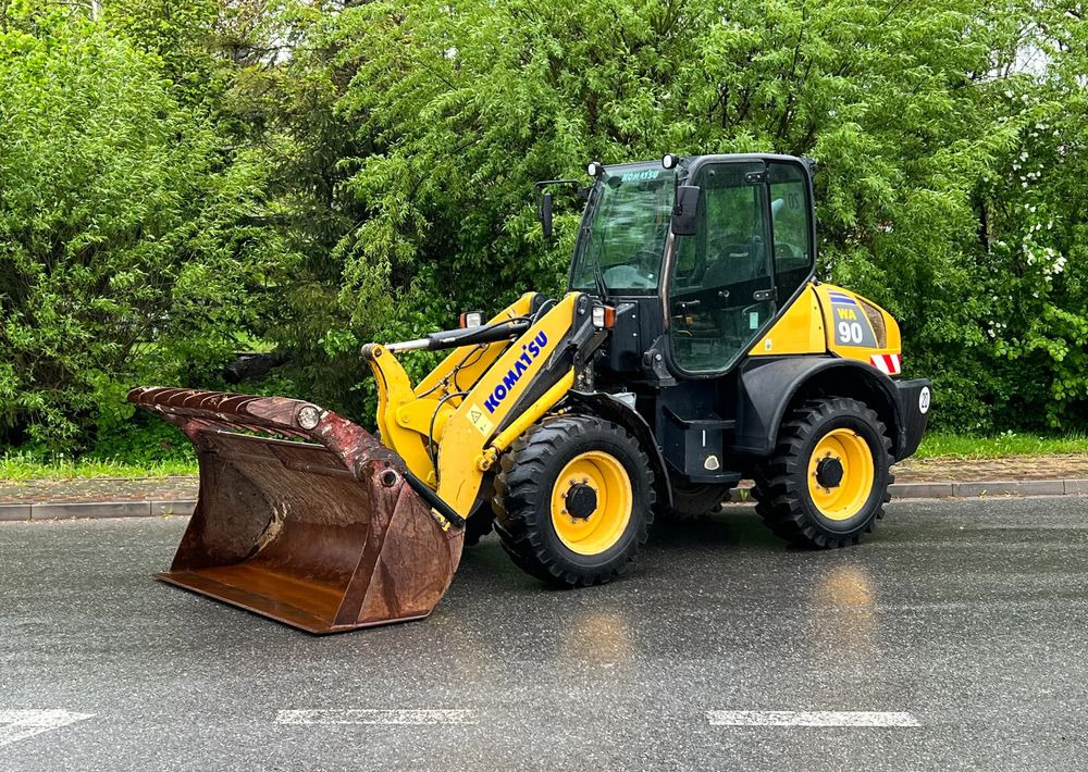 Komatsu Ładowarka KOMATSU WA 90 STAN IDEALNY - Kolesni nakladalec: slika 1 Komatsu Ładowarka KOMATSU WA 90 STAN IDEALNY - Kolesni nakladalec: slika 1