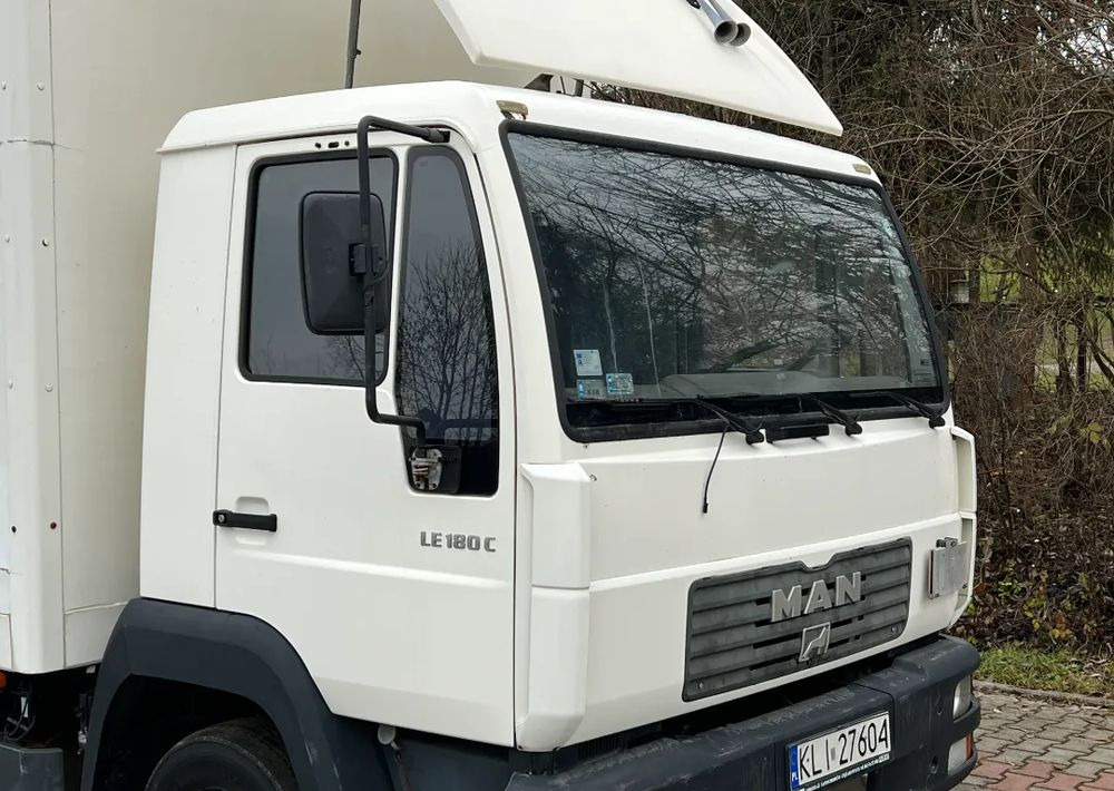 MAN MAN 8-180 KONTENER WINDA ZAŁADOWCZA - Tovornjak zabojnik: slika 4 MAN MAN 8-180 KONTENER WINDA ZAŁADOWCZA - Tovornjak zabojnik: slika 4