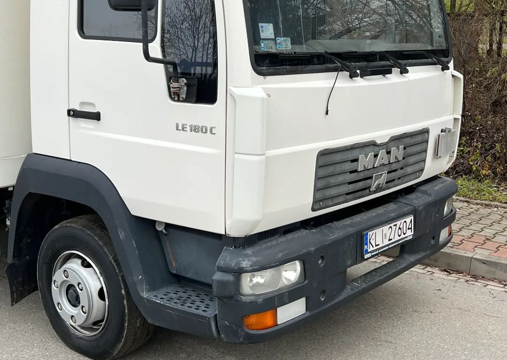 MAN MAN 8-180 KONTENER WINDA ZAŁADOWCZA - Tovornjak zabojnik: slika 3 MAN MAN 8-180 KONTENER WINDA ZAŁADOWCZA - Tovornjak zabojnik: slika 3