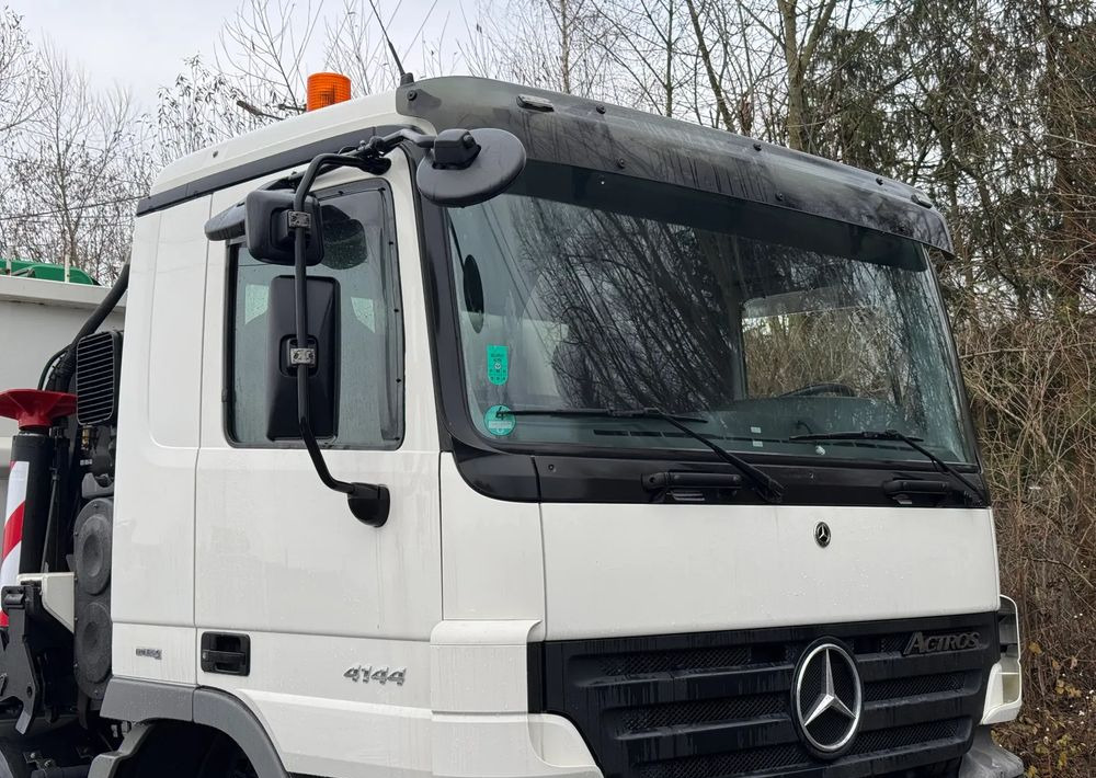 Mercedes-Benz * HDS Palfinger 150002 + FLY JIB PJ 170 * Mercedes Actros 8x6 * Dźwig * 40 TON * Wyciągarka * 35 Metrów * Kosz * - Tovornjak s kesonom, Tovornjak z dvigalom: slika 4 Mercedes-Benz * HDS Palfinger 150002 + FLY JIB PJ 170 * Mercedes Actros 8x6 * Dźwig * 40 TON * Wyciągarka * 35 Metrów * Kosz * - Tovornjak s kesonom, Tovornjak z dvigalom: slika 4