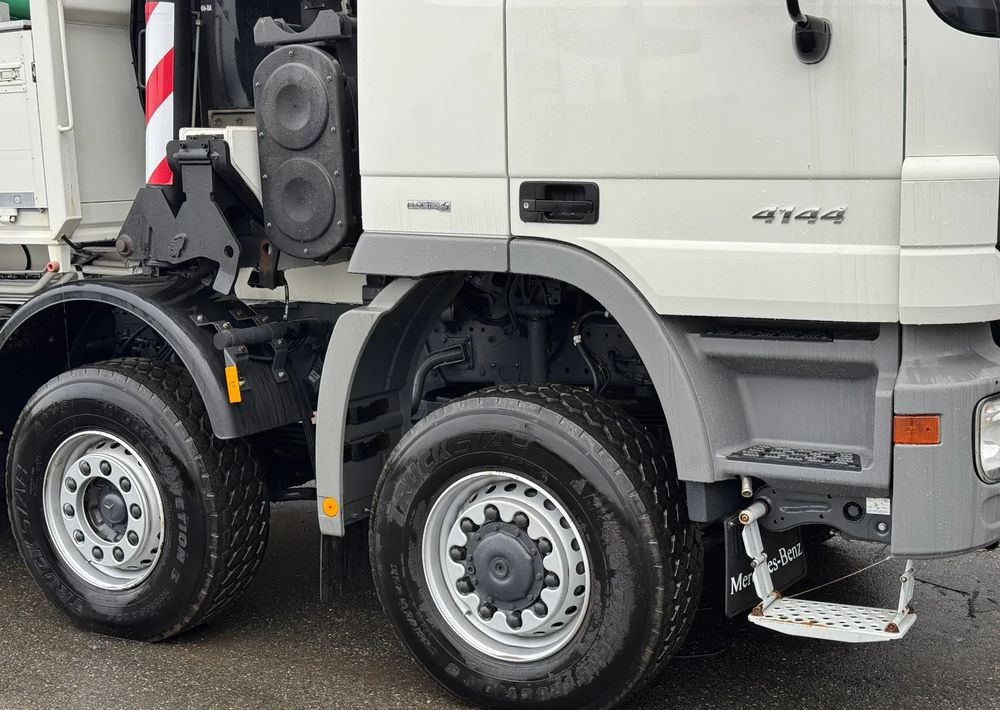 Mercedes-Benz * Mercedes 8x6 Actros 4144 * HDS Palfinger 150002 + FLY JIB PJ 170 * Dźwig * 40 TON * Wyciągarka * 35 Metrów * Kosz * - Tovornjak s kesonom, Tovornjak z dvigalom: slika 5 Mercedes-Benz * Mercedes 8x6 Actros 4144 * HDS Palfinger 150002 + FLY JIB PJ 170 * Dźwig * 40 TON * Wyciągarka * 35 Metrów * Kosz * - Tovornjak s kesonom, Tovornjak z dvigalom: slika 5