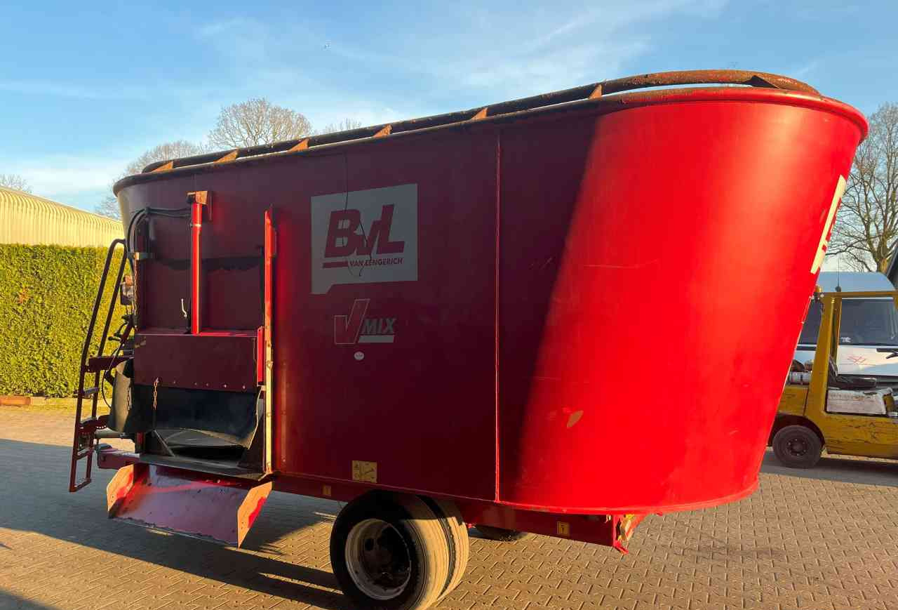 BVL V-Mix 20H-2S voermengwagen voermachines - Mešalnik za krmo: slika 4 BVL V-Mix 20H-2S voermengwagen voermachines - Mešalnik za krmo: slika 4