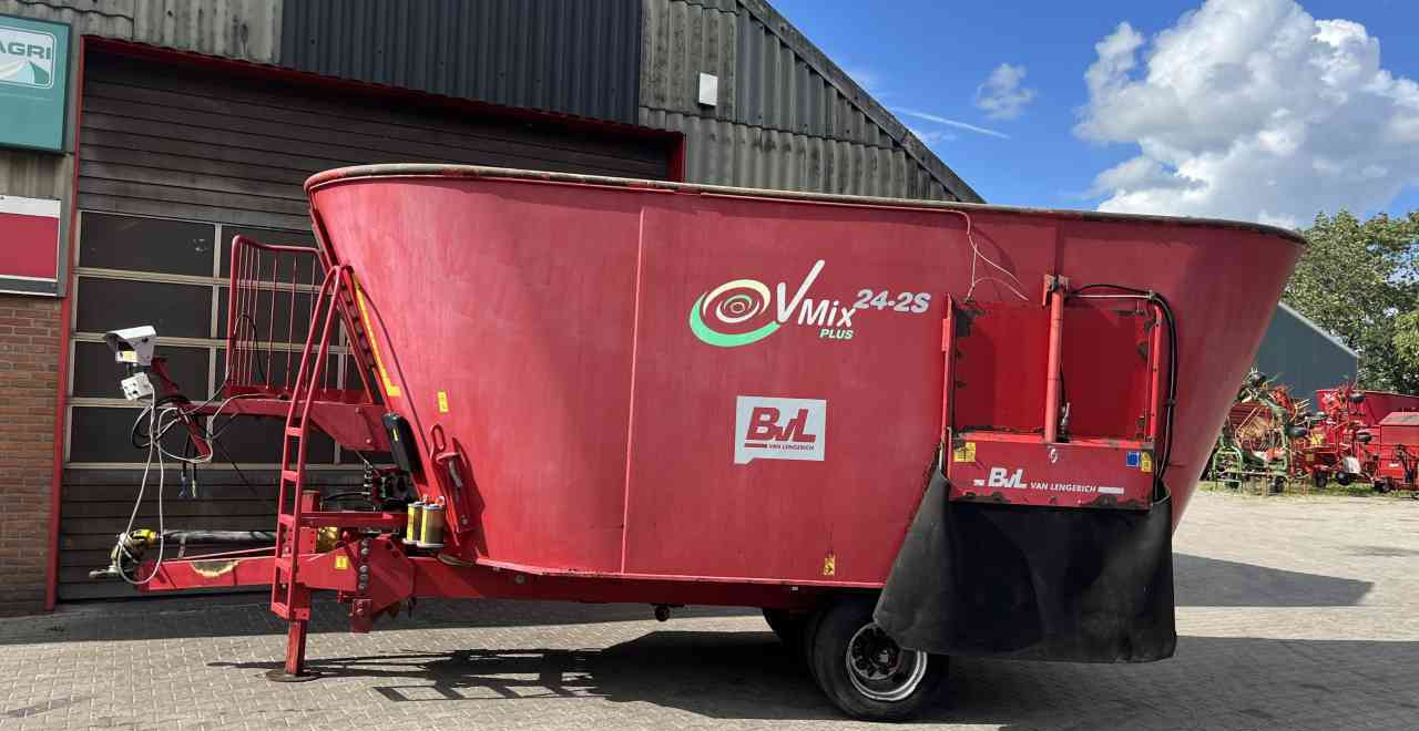 BVL V-Mix 24-2S Voermengwagen voermachines - Mešalnik za krmo: slika 2 BVL V-Mix 24-2S Voermengwagen voermachines - Mešalnik za krmo: slika 2