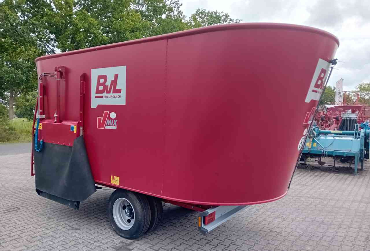 BVL V-Mix Plus 22-2S Voermengwagen Voermachines - Mešalnik za krmo: slika 3 BVL V-Mix Plus 22-2S Voermengwagen Voermachines - Mešalnik za krmo: slika 3