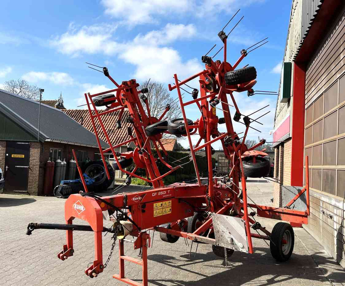 Kuhn GF 8501T Tedder Schudder Kreiselheuer weidebouwmachines - Obračalnik/ Zgrabljalnik: slika 3 Kuhn GF 8501T Tedder Schudder Kreiselheuer weidebouwmachines - Obračalnik/ Zgrabljalnik: slika 3