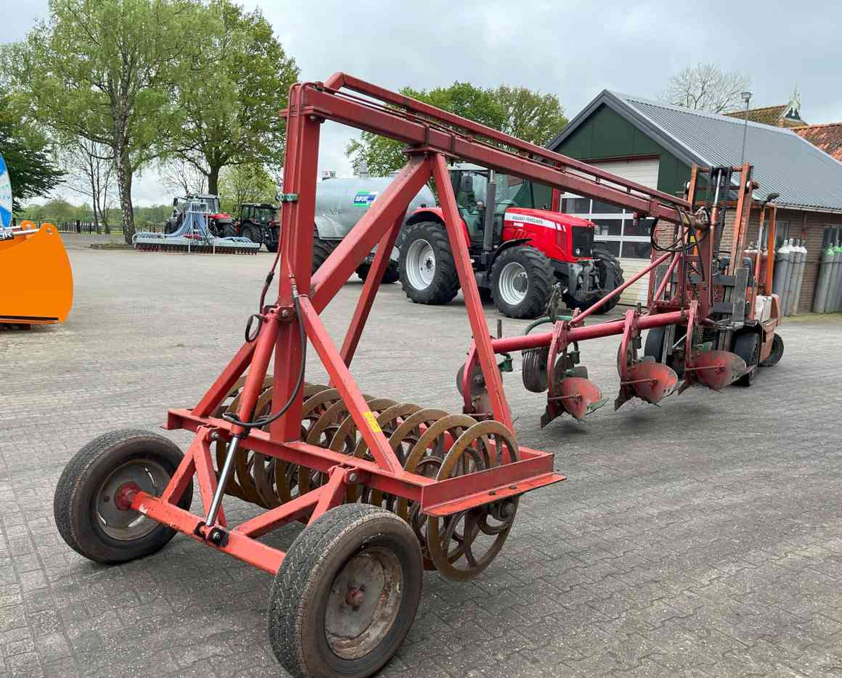 Kverneland 4 schaar ploeg + Evers vorenpakker grondbewerking - Plug: slika 3 Kverneland 4 schaar ploeg + Evers vorenpakker grondbewerking - Plug: slika 3