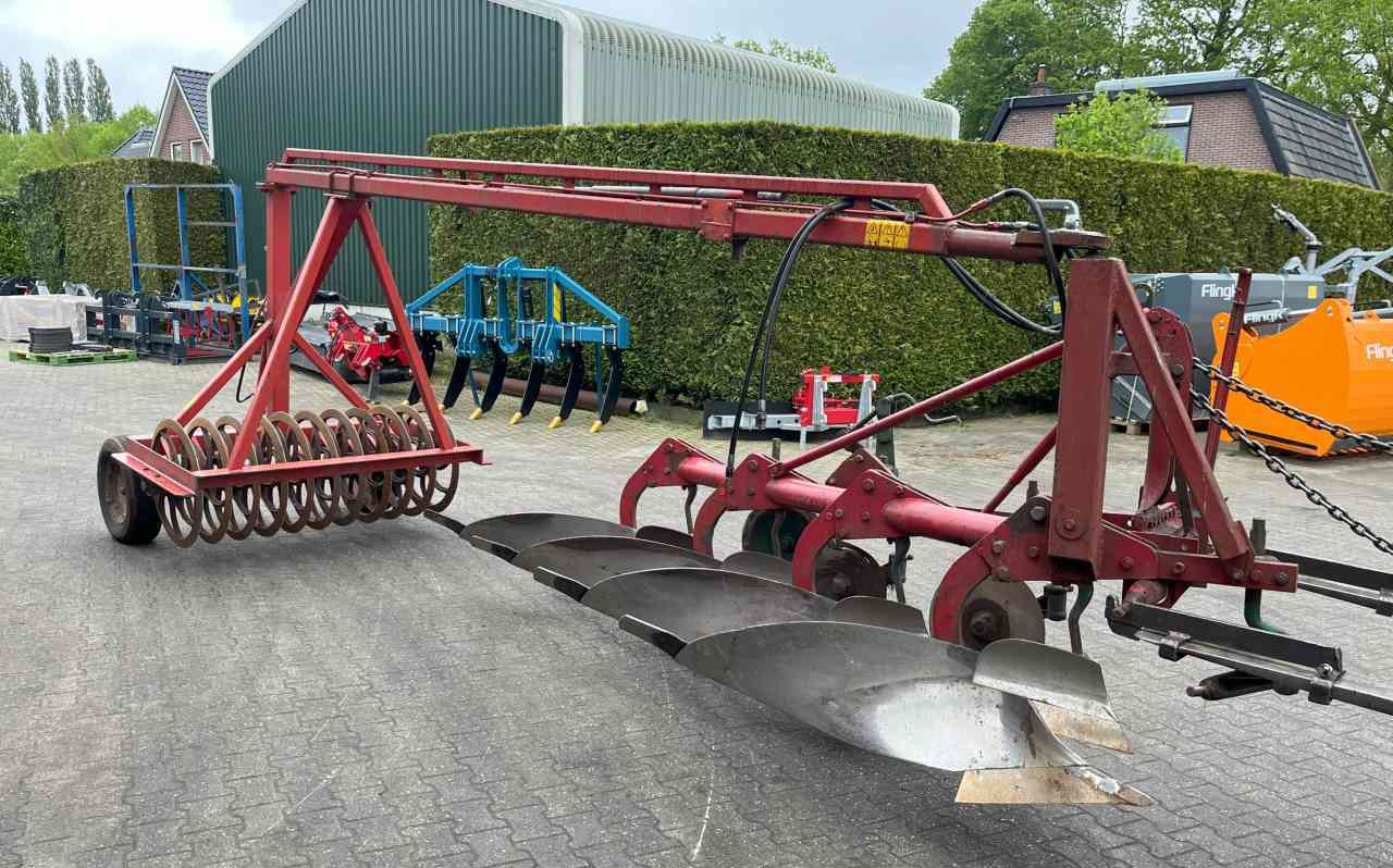 Kverneland 4 schaar ploeg + Evers vorenpakker grondbewerking - Plug: slika 4 Kverneland 4 schaar ploeg + Evers vorenpakker grondbewerking - Plug: slika 4