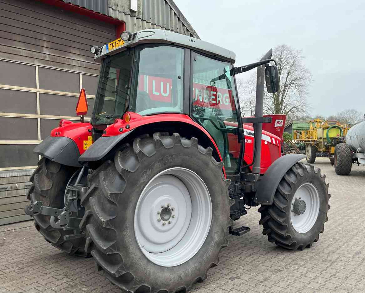 Massey Ferguson 5435 Dyna-4 1900 Draaiuren! Tractoren Verkocht/Sold - Traktor: slika 4 Massey Ferguson 5435 Dyna-4 1900 Draaiuren! Tractoren Verkocht/Sold - Traktor: slika 4