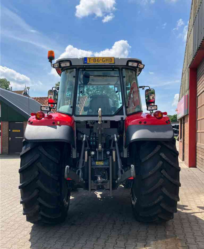 Massey Ferguson 5S.125 Dyna-4 *Verkocht/sold* - Traktor: slika 5 Massey Ferguson 5S.125 Dyna-4 *Verkocht/sold* - Traktor: slika 5