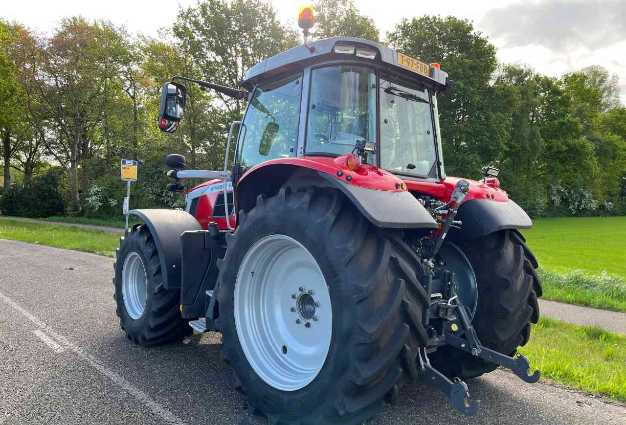 Massey Ferguson 6S.165 Dyna-6 Efficient - Traktor: slika 4 Massey Ferguson 6S.165 Dyna-6 Efficient - Traktor: slika 4