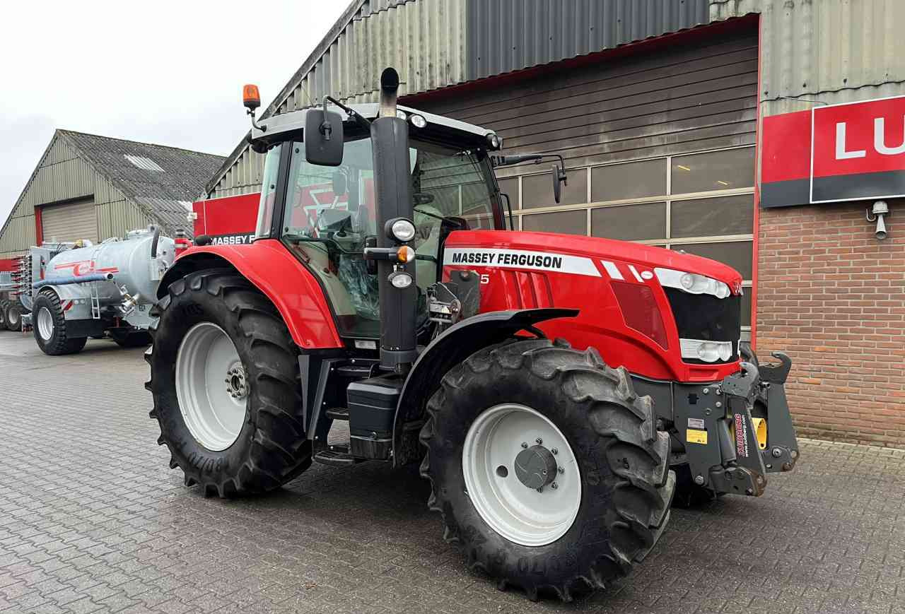 Massey Ferguson 7715 Dyna-6 Efficient Tractoren - Traktor: slika 2 Massey Ferguson 7715 Dyna-6 Efficient Tractoren - Traktor: slika 2