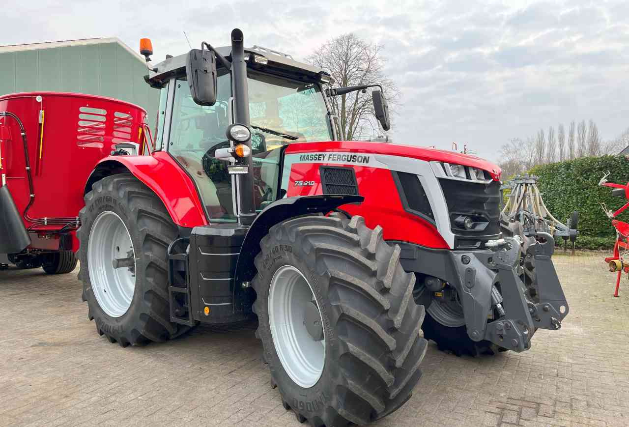 Massey Ferguson 7S.210 Dyna-VT Exclusive Tractoren - Traktor: slika 1 Massey Ferguson 7S.210 Dyna-VT Exclusive Tractoren - Traktor: slika 1
