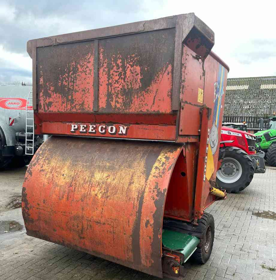Peecon BIGA 10 voermengwagen, laadklep, voermachines - Mešalnik za krmo: slika 4 Peecon BIGA 10 voermengwagen, laadklep, voermachines - Mešalnik za krmo: slika 4