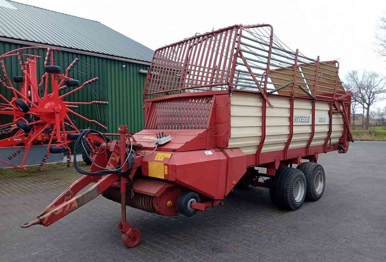 Strautmann Vitesse 230E opraapwagen, ladewagen, weidebouwmachines - Samo-nakladalni voz: slika 1 Strautmann Vitesse 230E opraapwagen, ladewagen, weidebouwmachines - Samo-nakladalni voz: slika 1