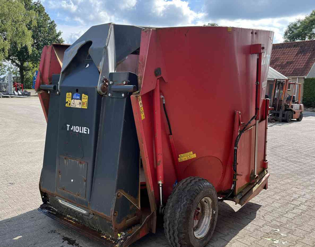 Trioliet Gigant 900 voermengwagen zelfladend Voermachines - Mešalnik za krmo: slika 3 Trioliet Gigant 900 voermengwagen zelfladend Voermachines - Mešalnik za krmo: slika 3