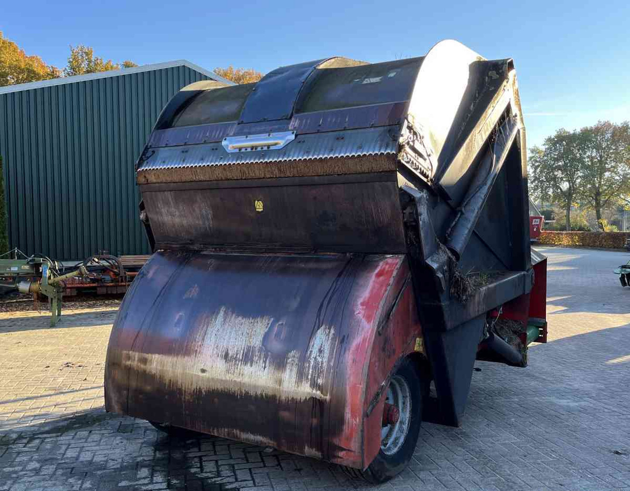 Trioliet Triomix 1200 zelfladende voermengwagen voermachines - Mešalnik za krmo: slika 3 Trioliet Triomix 1200 zelfladende voermengwagen voermachines - Mešalnik za krmo: slika 3