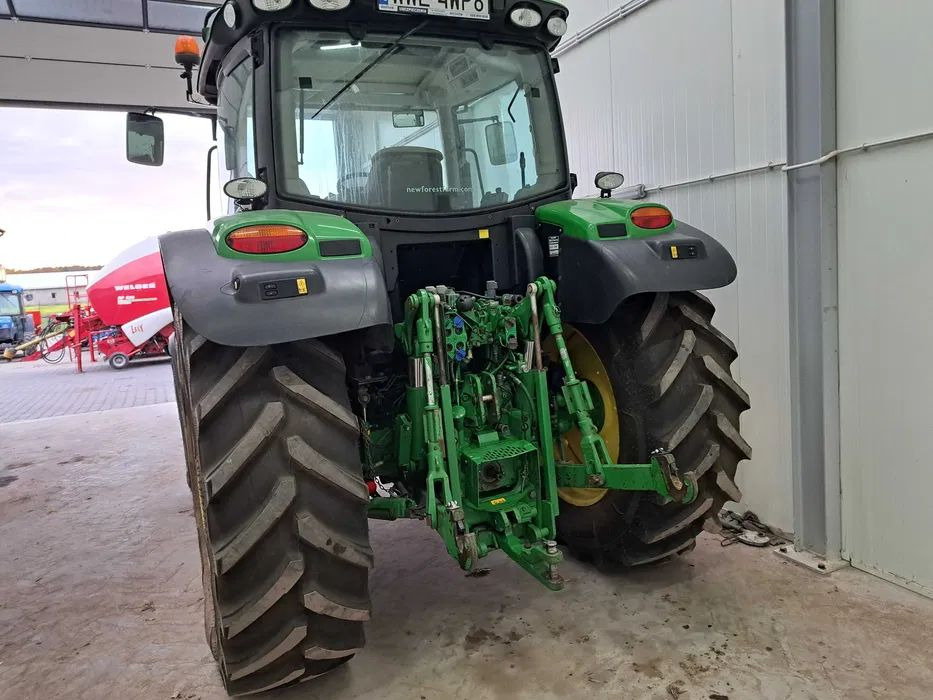 John Deere 6125R 2015 Rok - Traktor: slika 3 John Deere 6125R 2015 Rok - Traktor: slika 3