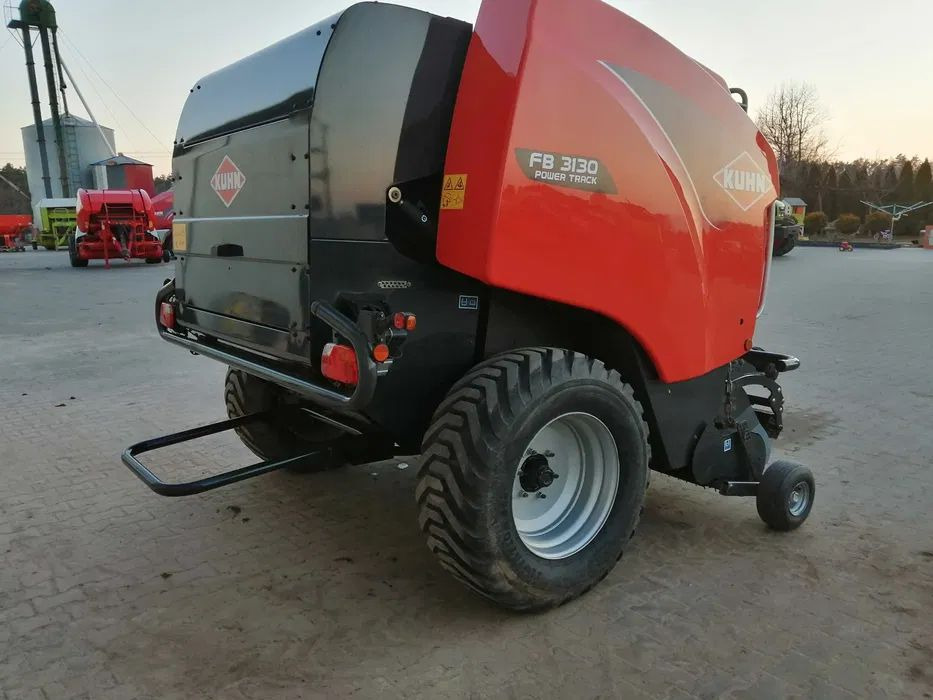 Prasa rolująca Kuhn 3130 Power track 2017r. - Balirka za okrogle bale: slika 4 Prasa rolująca Kuhn 3130 Power track 2017r. - Balirka za okrogle bale: slika 4