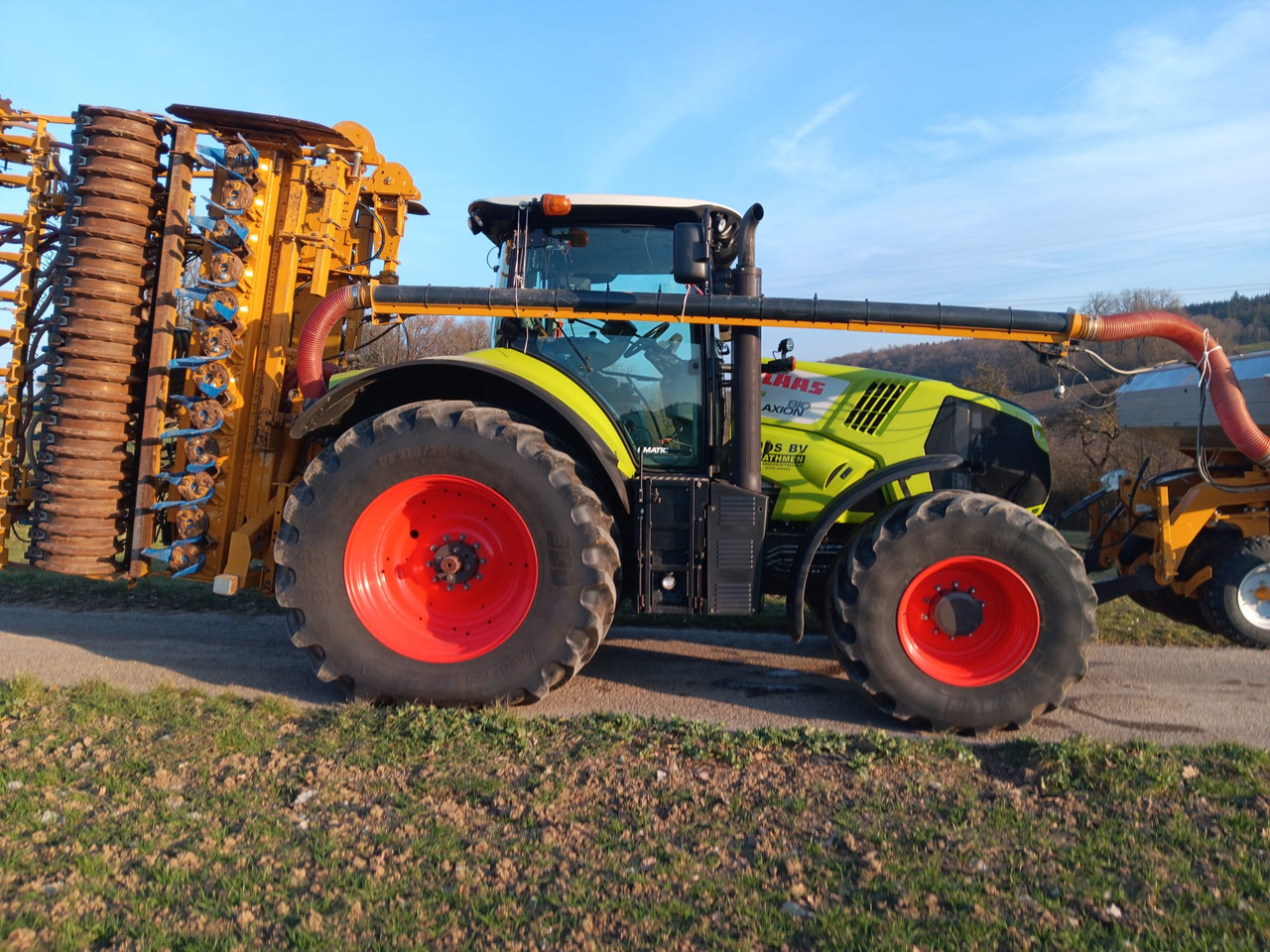 Claas Axion 810 C Matic CEBIS FZW - Traktor: slika 4 Claas Axion 810 C Matic CEBIS FZW - Traktor: slika 4
