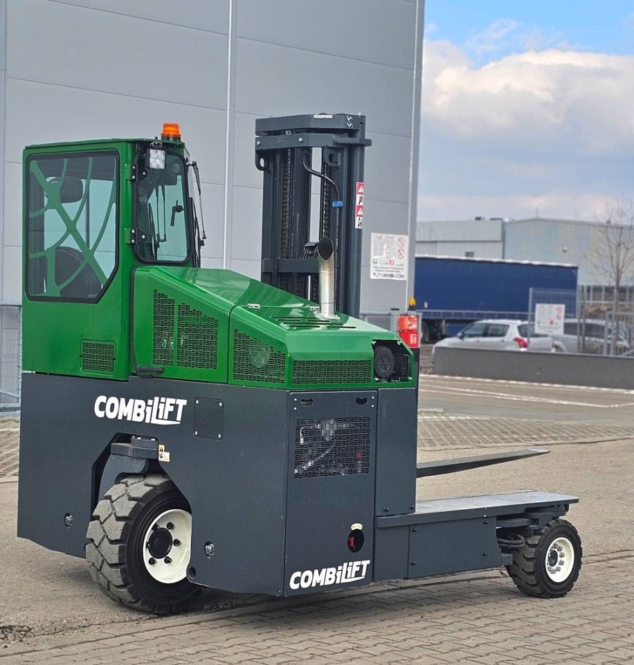 Combilift C 4000 D MK4 150 hrs RENTED - 4-potni viličar s pomičnim teleskopom: slika 2 Combilift C 4000 D MK4 150 hrs RENTED - 4-potni viličar s pomičnim teleskopom: slika 2