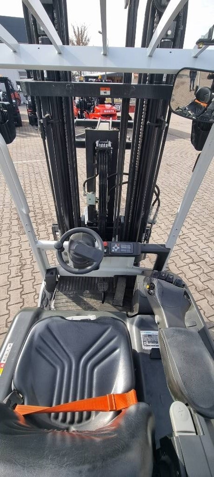 Električni viličar UniCarriers JA 2 N1 L16Q TX4-16: slika 12 Električni viličar UniCarriers JA 2 N1 L16Q TX4-16: slika 12