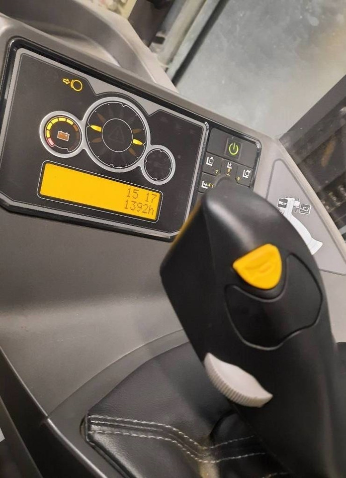 UniCarriers UMS 160 DTFVRC725 - Viličar s pomičnim teleskopom: slika 3 UniCarriers UMS 160 DTFVRC725 - Viličar s pomičnim teleskopom: slika 3