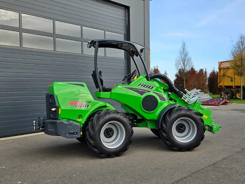 Avant 860i TDL mini-shovel - Kompaktni nakladalnik na gosenicah: slika 3 Avant 860i TDL mini-shovel - Kompaktni nakladalnik na gosenicah: slika 3